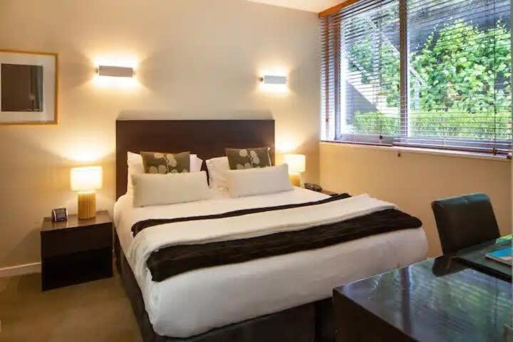 Stunning 1 Bedroom Studio Apartment Distretto di Distretto di Queenstown Esterno foto