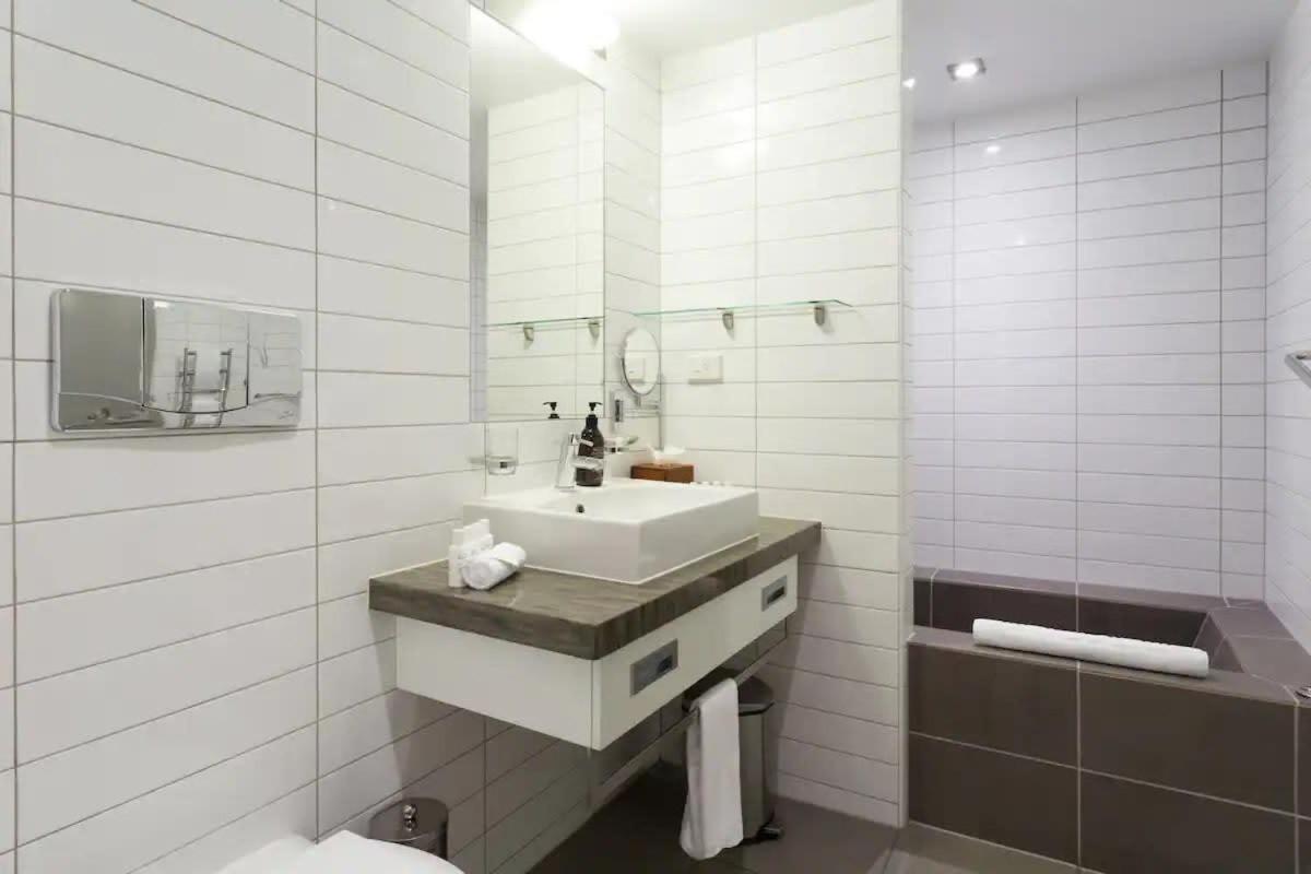 Stunning 1 Bedroom Studio Apartment Distretto di Distretto di Queenstown Esterno foto